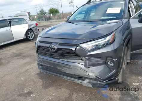 2024 Toyota Rav4 Xle z USA, uszkodzony, nr VIN 2T3W1RFV1RW352169